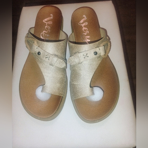 Very G Women's Tan Sandals - Picture 1 of 7